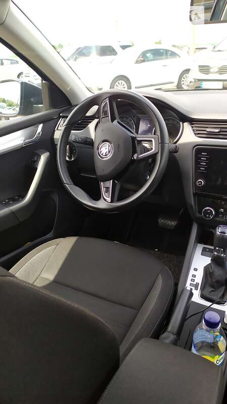 Универсал Skoda Octavia 2019 в Жашкове