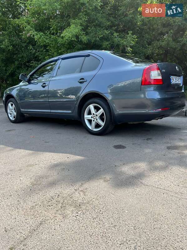 Лифтбек Skoda Octavia 2012 в Ровно