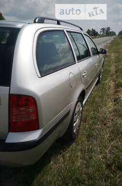 Универсал Skoda Octavia 2003 в Полонном