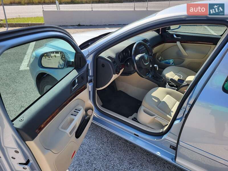 Ліфтбек Skoda Octavia 2009 в Дубні