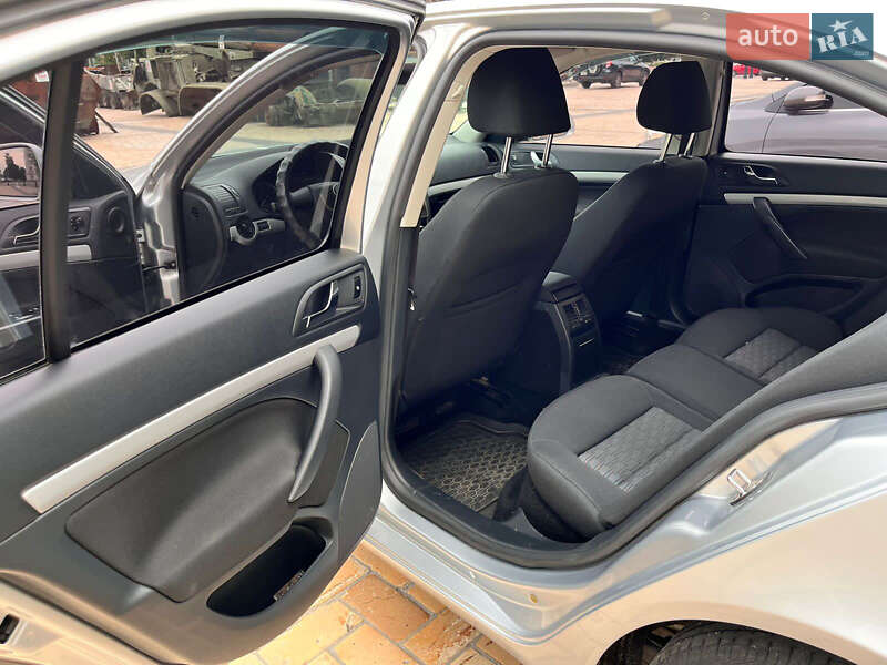 Лифтбек Skoda Octavia 2012 в Киеве фото 10 Лифтбек Skoda Octavia 2012 в Киеве