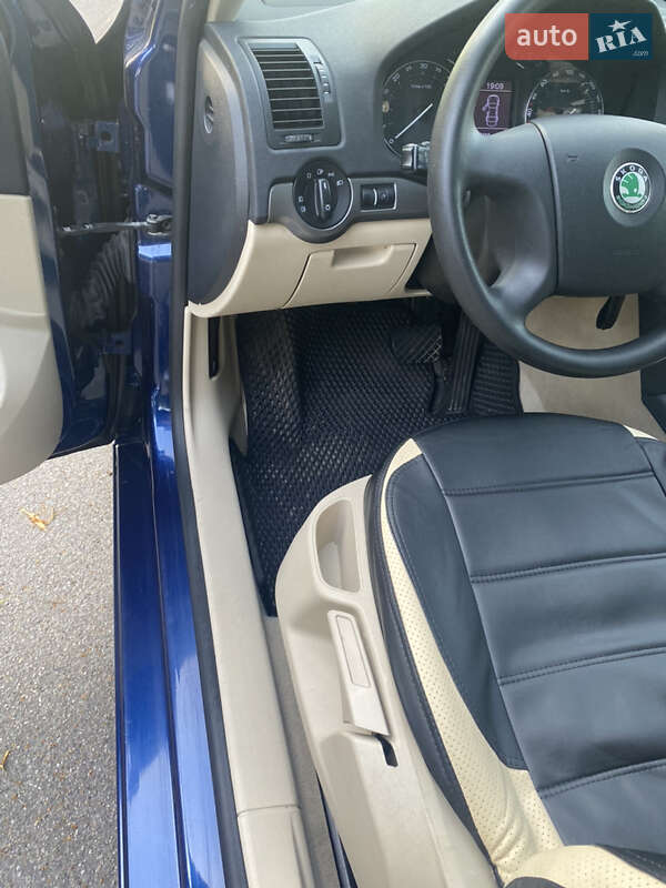 Универсал Skoda Octavia 2006 в Ровно