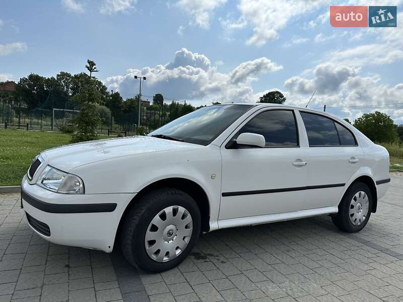 Лифтбек Skoda Octavia 2005 в Львове