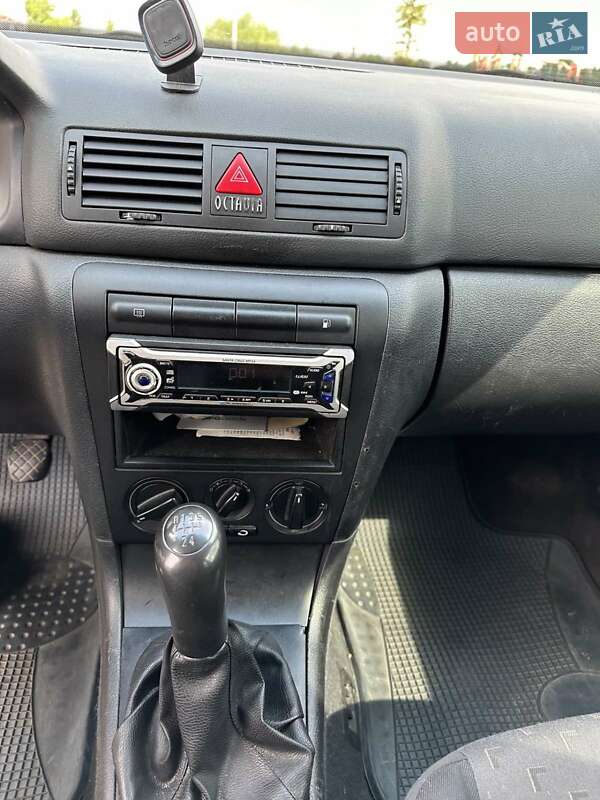 Лифтбек Skoda Octavia 2005 в Львове