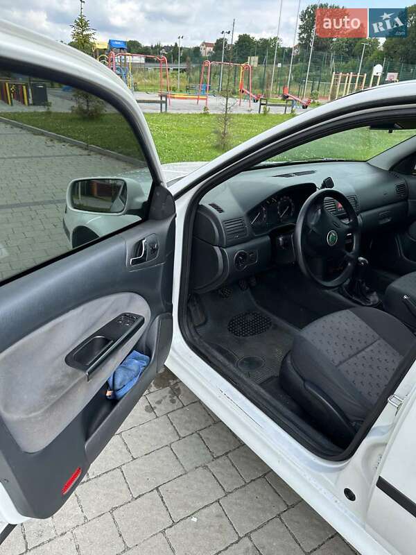 Лифтбек Skoda Octavia 2005 в Львове