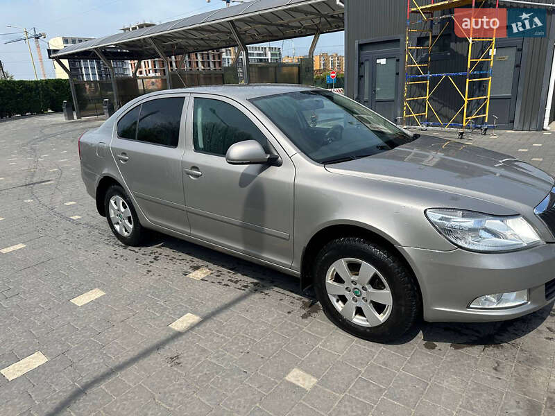 Ліфтбек Skoda Octavia 2011 в Ужгороді
