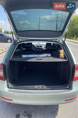 Универсал Skoda Octavia 2009 в 