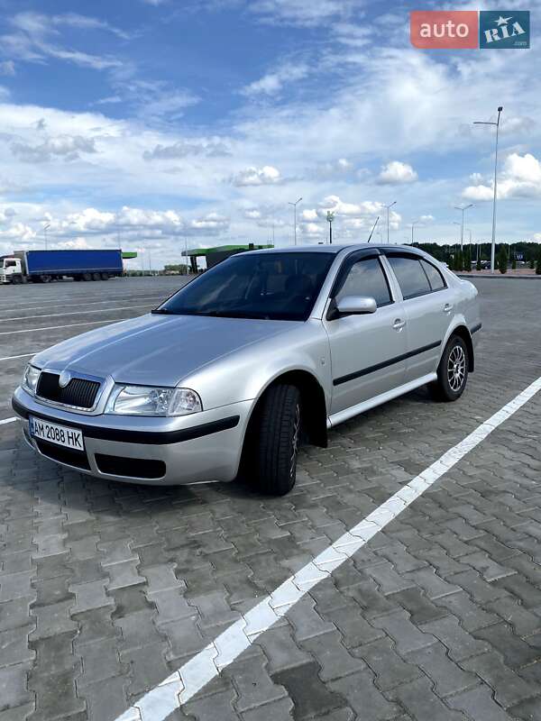 Ліфтбек Skoda Octavia 2003 в Житомирі