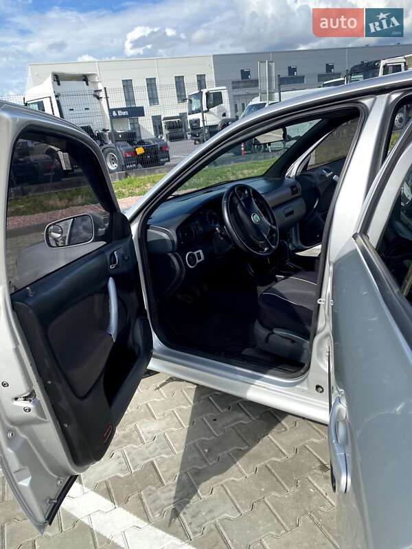 Ліфтбек Skoda Octavia 2003 в Житомирі