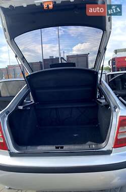 Ліфтбек Skoda Octavia 2003 в Житомирі