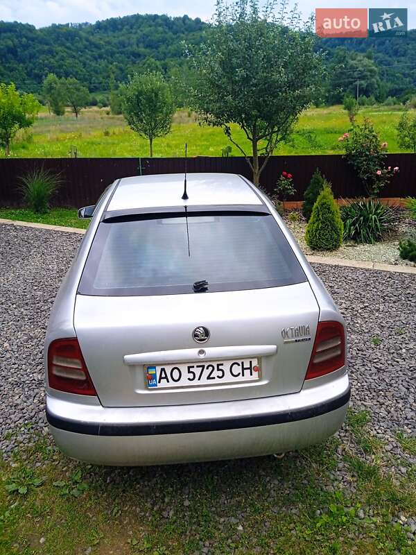 Лифтбек Skoda Octavia 2008 в Тячеве