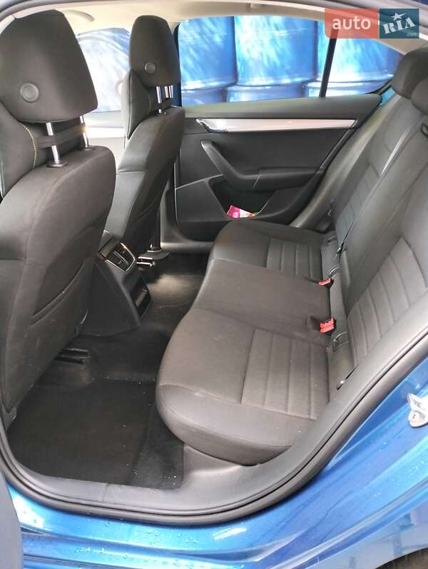 Ліфтбек Skoda Octavia 2014 в Львові