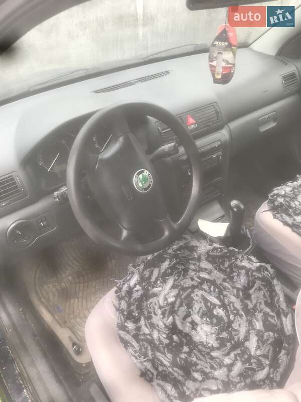 Универсал Skoda Octavia 2001 в Драбове