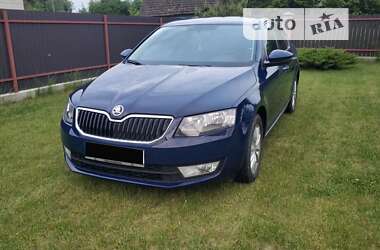 Лифтбек Skoda Octavia 2015 в Львове