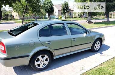 Лифтбек Skoda Octavia 2003 в Червонограде