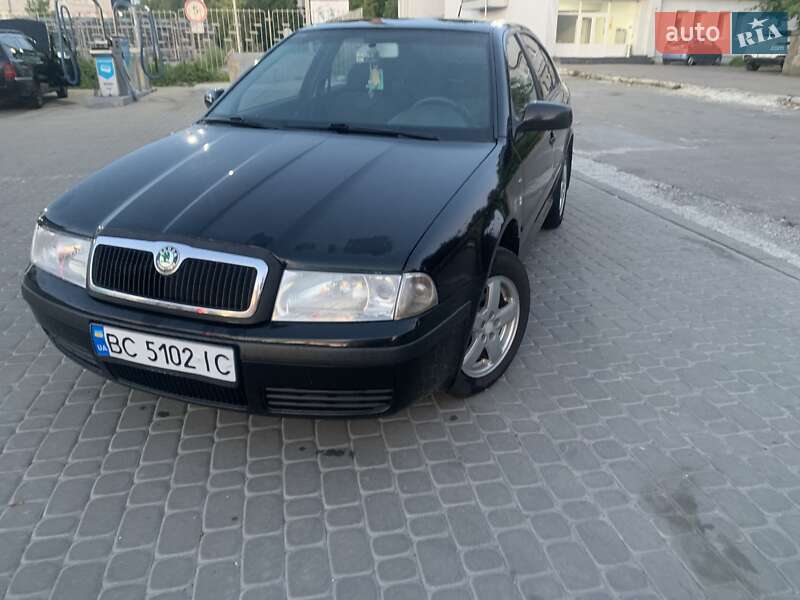 Лифтбек Skoda Octavia 2004 в Львове