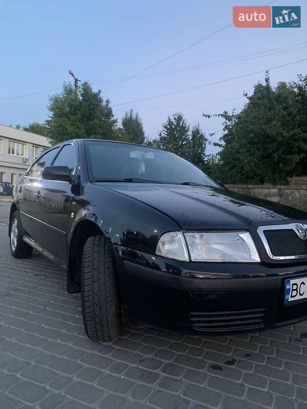 Лифтбек Skoda Octavia 2004 в Львове