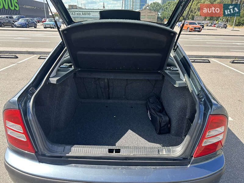 Лифтбек Skoda Octavia 2005 в Киеве