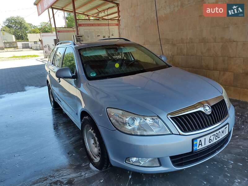 Універсал Skoda Octavia 2009 в Тростянці