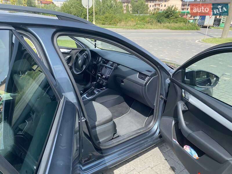 Універсал Skoda Octavia 2016 в Ужгороді