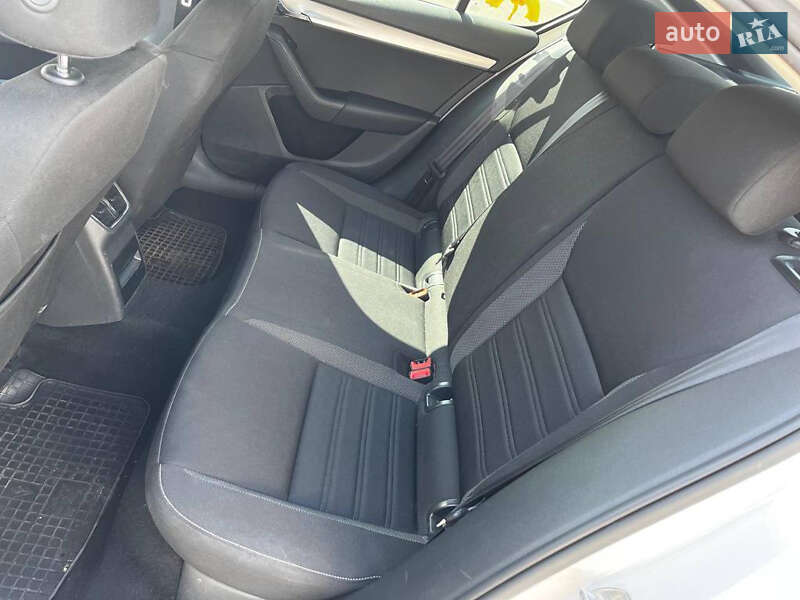 Лифтбек Skoda Octavia 2017 в Харькове фото 12 Лифтбек Skoda Octavia 2017 в Харькове