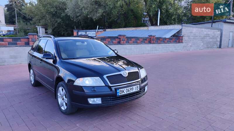 Универсал Skoda Octavia 2007 в Ровно