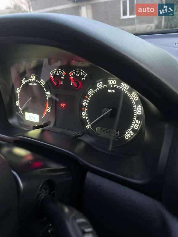 Ліфтбек Skoda Octavia 2004 в Добропіллі