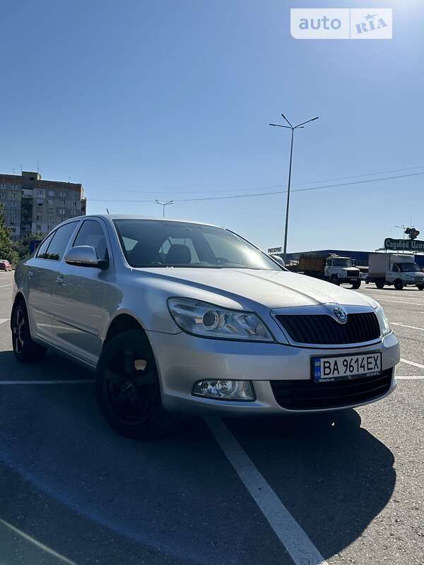 Лифтбек Skoda Octavia 2012 в 