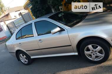 Ліфтбек Skoda Octavia 2001 в Чугуєві