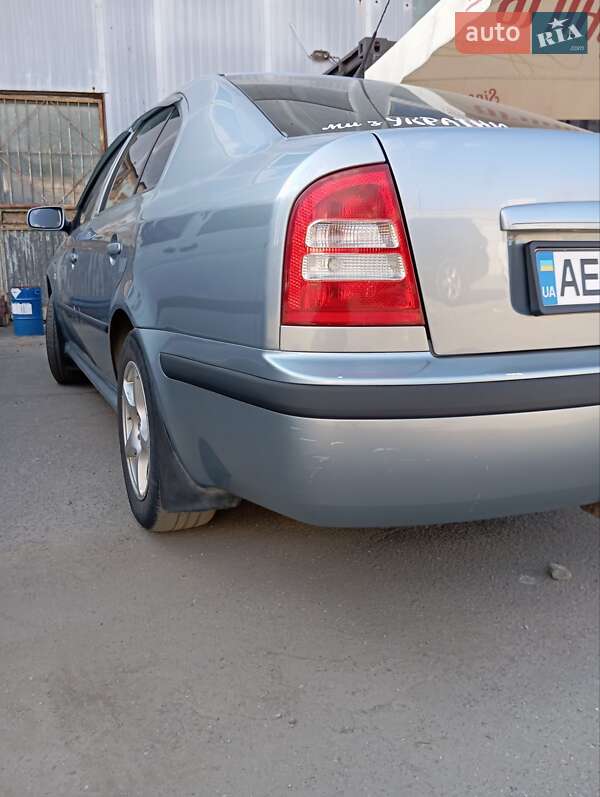 Лифтбек Skoda Octavia 2002 в Днепре