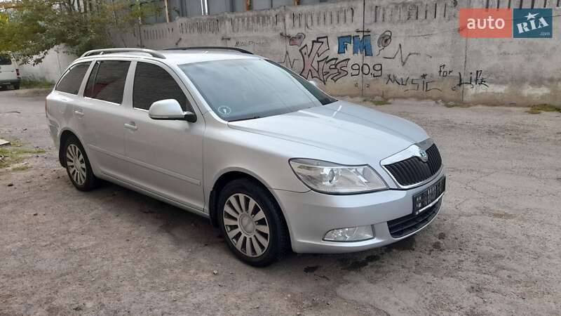 Универсал Skoda Octavia 2011 в Виннице