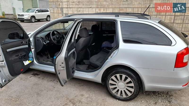 Универсал Skoda Octavia 2011 в Виннице