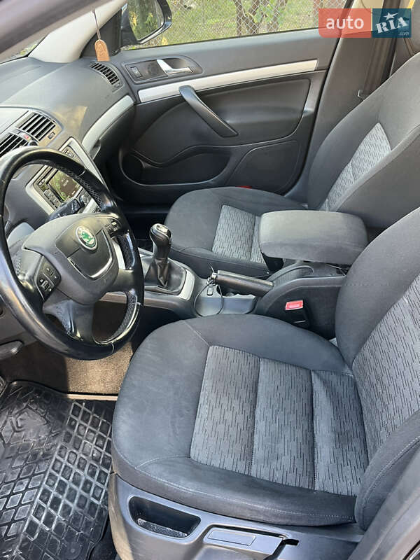Универсал Skoda Octavia 2011 в Вышгороде