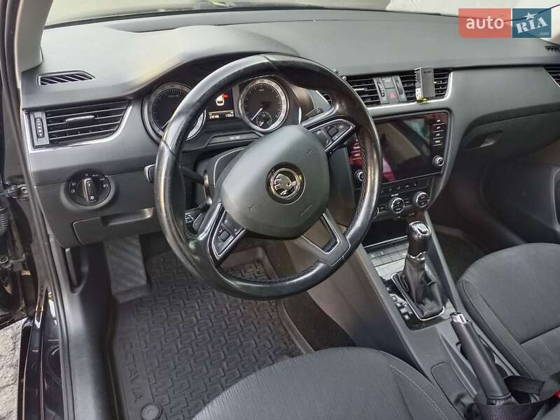 Універсал Skoda Octavia 2017 в Умані