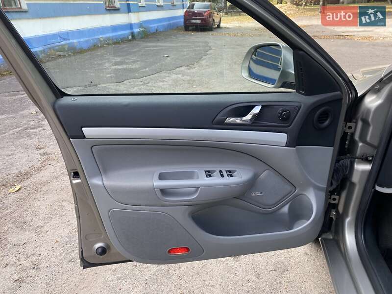 Ліфтбек Skoda Octavia 2011 в Лебедині