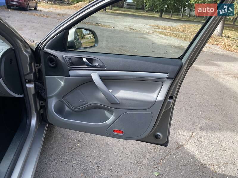 Ліфтбек Skoda Octavia 2011 в Лебедині