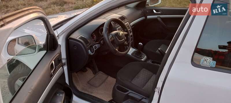 Універсал Skoda Octavia 2009 в Ставищі