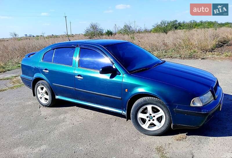 Ліфтбек Skoda Octavia 1998 в Дніпрі