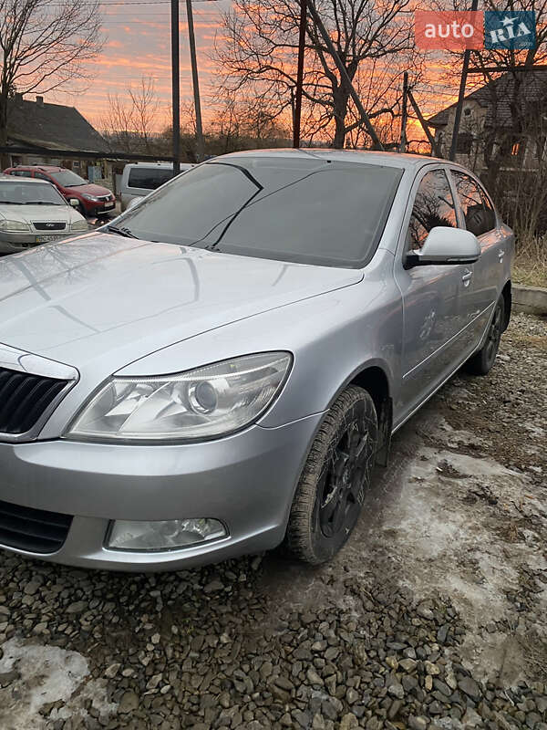 Ліфтбек Skoda Octavia 2011 в Чернівцях