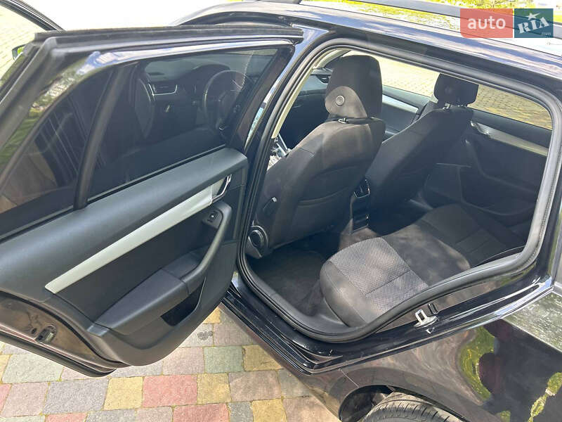 Універсал Skoda Octavia 2014 в Дрогобичі