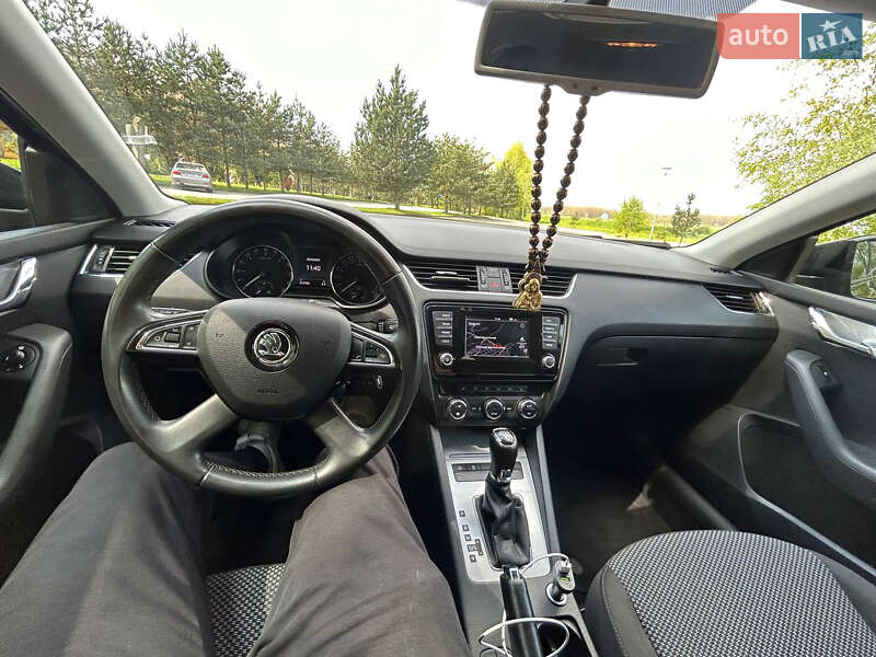 Універсал Skoda Octavia 2014 в Дрогобичі