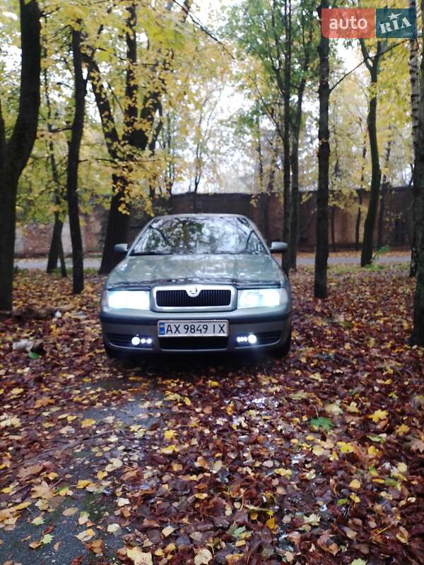 Лифтбек Skoda Octavia 2002 в Богодухове