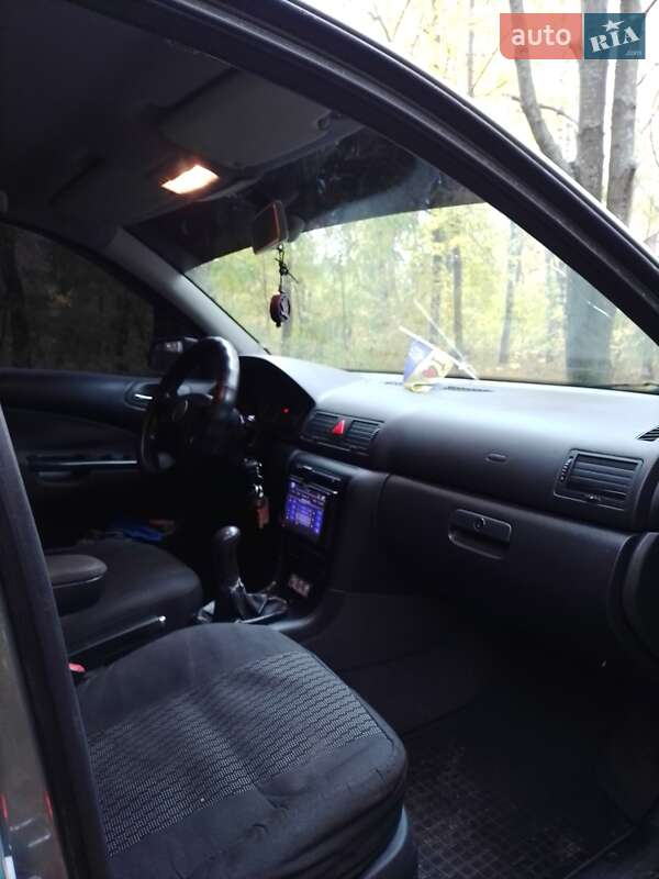 Лифтбек Skoda Octavia 2002 в Богодухове