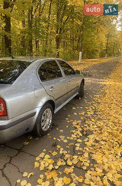 Лифтбек Skoda Octavia 2005 в 