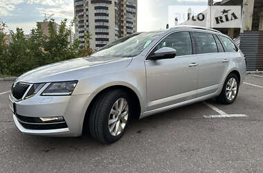 Универсал Skoda Octavia 2017 в Ровно