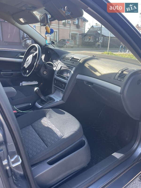 Универсал Skoda Octavia 2011 в Стрые