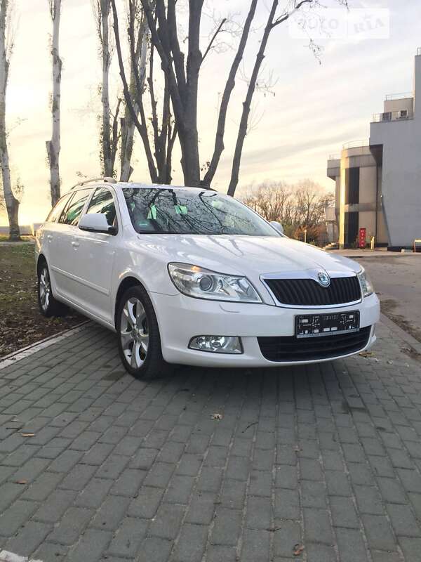 Універсал Skoda Octavia 2011 в Запоріжжі