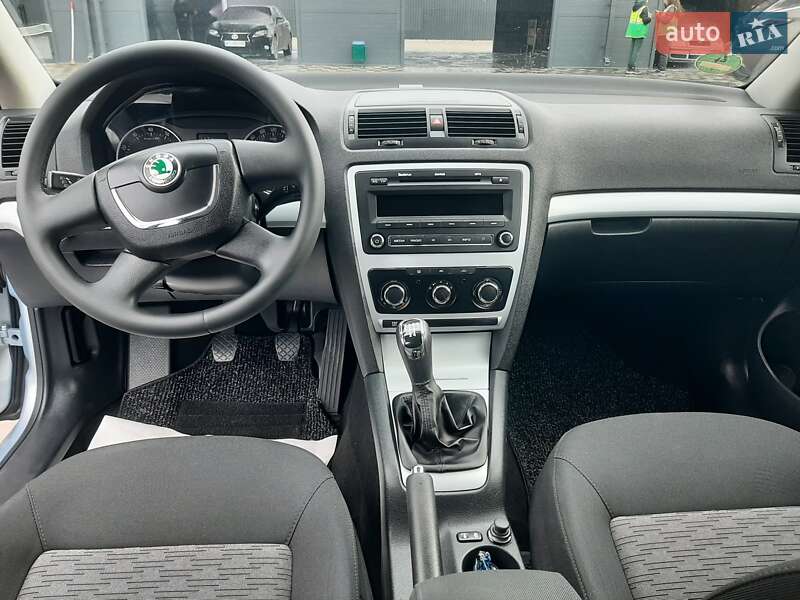 Лифтбек Skoda Octavia 2009 в Полтаве