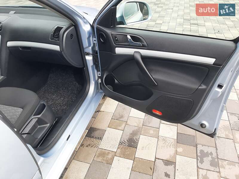 Лифтбек Skoda Octavia 2009 в Полтаве