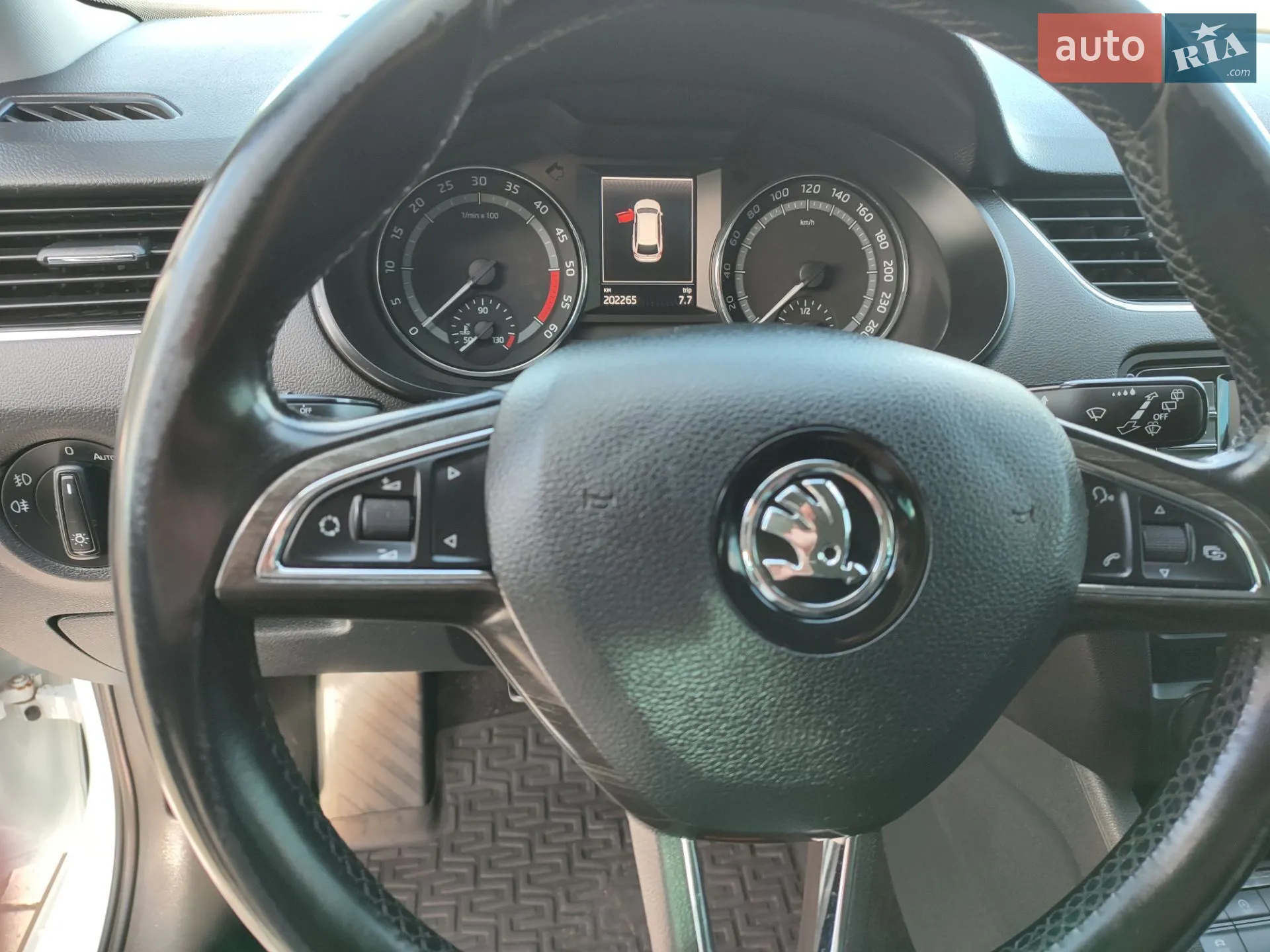 2015 Skoda Octavia - мініатюра 23
